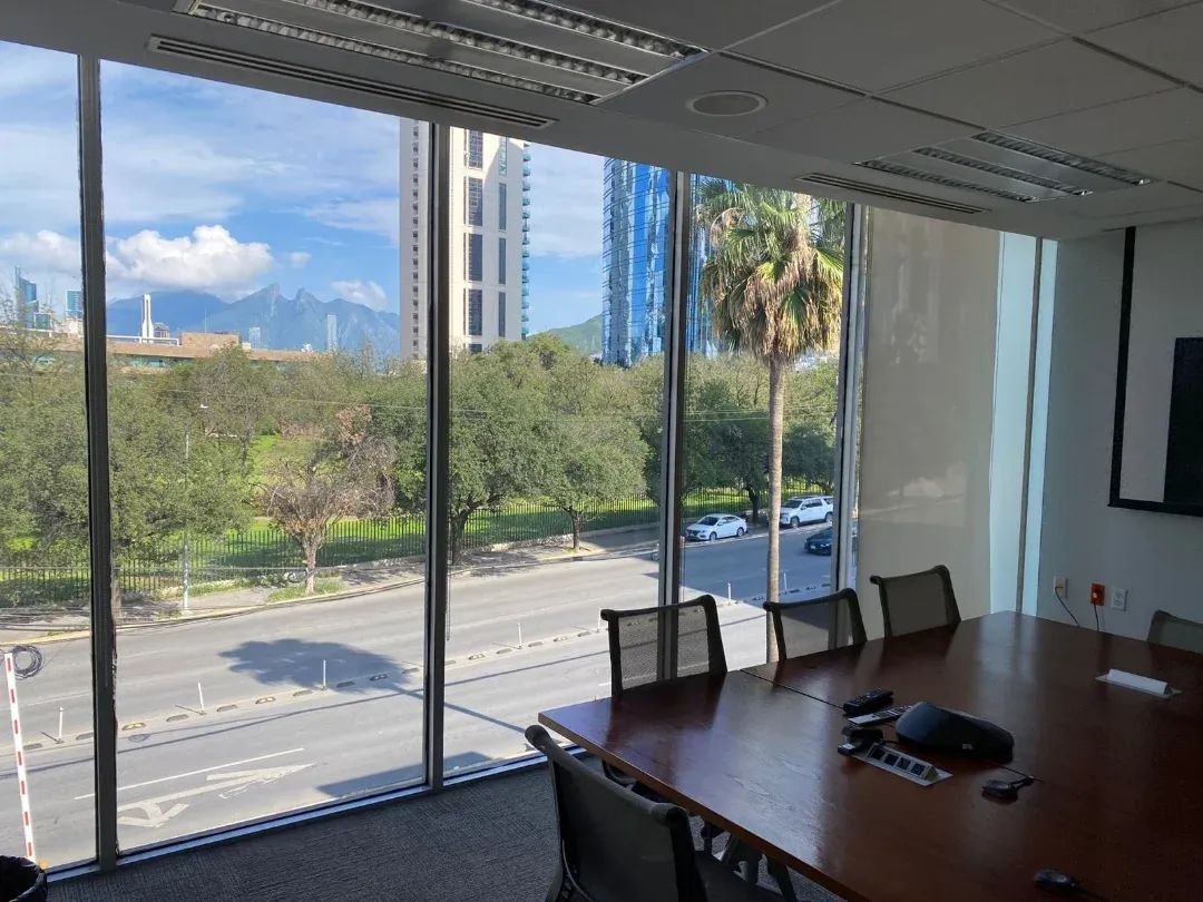Polarizado de ventanas para interiores y oficinas